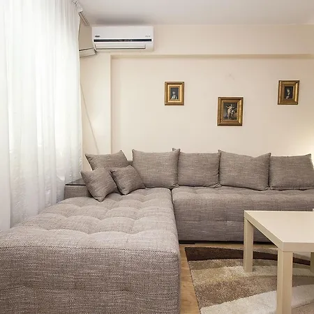 Apartment Pm *