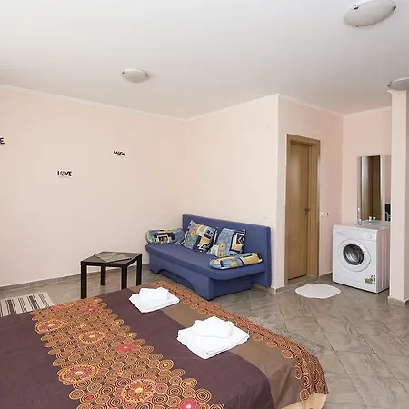 Apartment Pm *